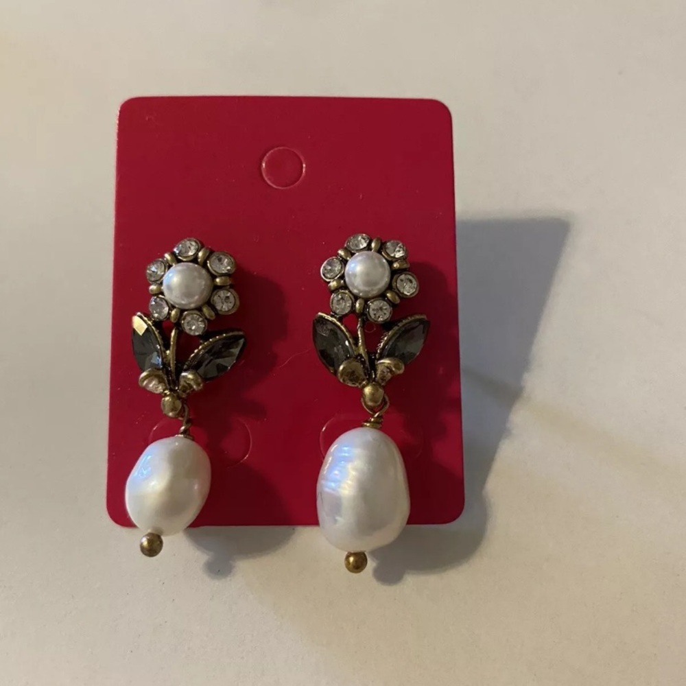 Faux Vintage Vibe Pierced Earrings